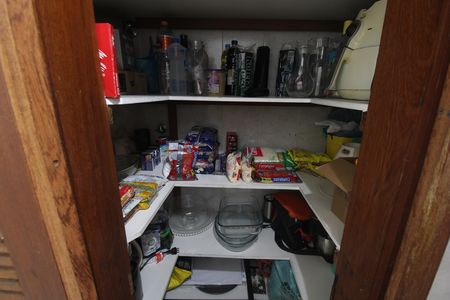 Casa de condomínio à venda com 170m², 3 quartos e 1 vagaÁrea de serviço - Despensa
