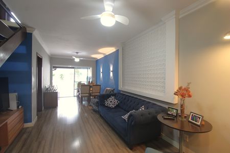 Casa de condomínio à venda com 170m², 3 quartos e 1 vagaSala