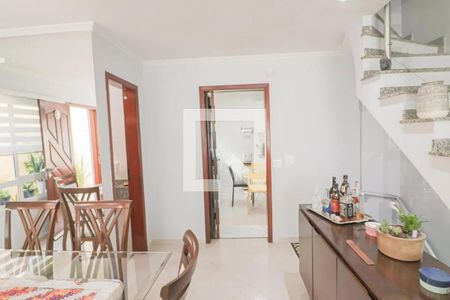 Casa de condomínio para alugar com 210m², 3 quartos e 2 vagasSala