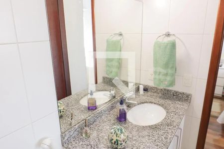Casa de condomínio para alugar com 210m², 3 quartos e 2 vagasSuíte 1