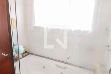 Casa de condomínio para alugar com 210m², 3 quartos e 2 vagasSuíte 1