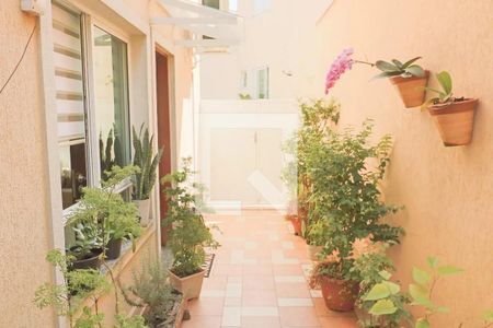 Casa de condomínio para alugar com 210m², 3 quartos e 2 vagasLavanderia