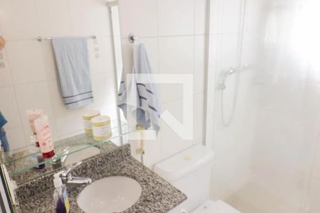Casa de condomínio para alugar com 210m², 3 quartos e 2 vagasBanheiro 2
