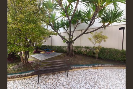 Apartamento à venda com 75m², 2 quartos e 1 vaga Apartamento à venda com 75m², 2 quartos e 1 vagaÁrea comum - Playground