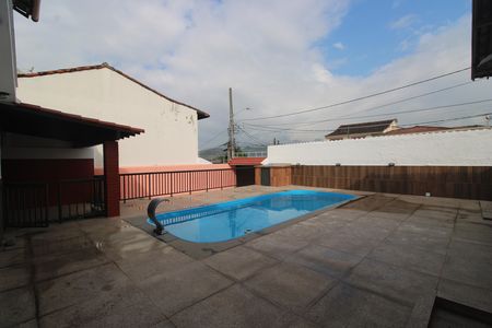 Casa de condomínio para alugar com 243m², 2 quartos e 1 vagaQuintal