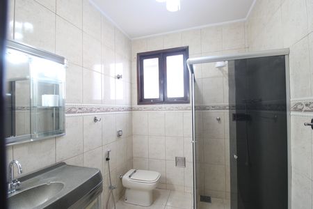 Casa de condomínio para alugar com 243m², 2 quartos e 1 vagaBanheiro