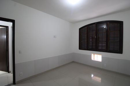 Casa de condomínio para alugar com 243m², 2 quartos e 1 vagaQuarto 1