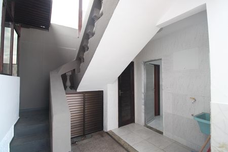 Casa de condomínio para alugar com 243m², 2 quartos e 1 vagaÁrea de serviço