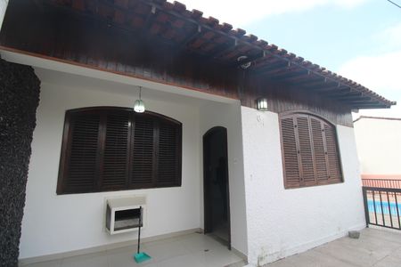 Casa de condomínio para alugar com 243m², 2 quartos e 1 vagaFrente da casa