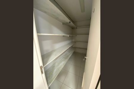 Casa de condomínio à venda com 436m², 4 quartos e 4 vagas
