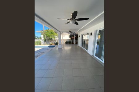 Casa de condomínio à venda com 436m², 4 quartos e 4 vagas