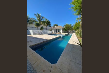 Casa de condomínio à venda com 436m², 4 quartos e 4 vagas
