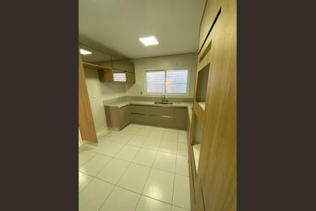 Casa de condomínio à venda com 436m², 4 quartos e 4 vagas