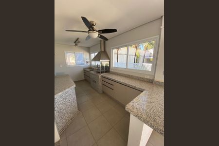 Casa de condomínio à venda com 436m², 4 quartos e 4 vagas