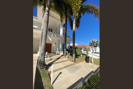 Casa de condomínio à venda com 436m², 4 quartos e 4 vagas