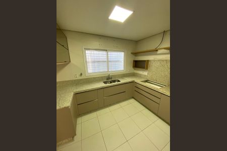 Casa de condomínio à venda com 436m², 4 quartos e 4 vagas