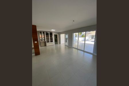 Casa de condomínio à venda com 436m², 4 quartos e 4 vagas