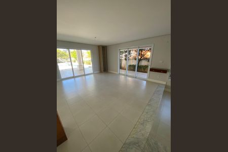 Casa de condomínio à venda com 436m², 4 quartos e 4 vagas