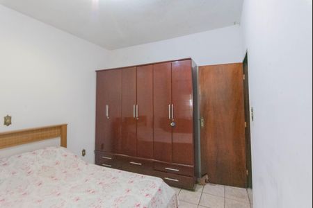 Casa à venda com 200m², 2 quartos e 2 vagas
