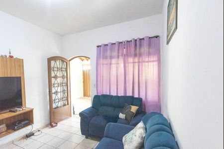 Casa à venda com 200m², 2 quartos e 2 vagas
