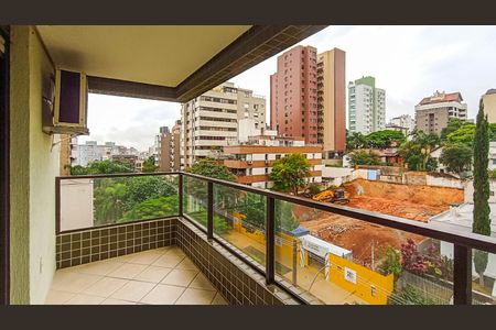 Apartamento à venda com 119m², 3 quartos e 2 vagas