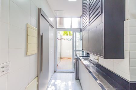 Apartamento à venda com 105m², 3 quartos e 2 vagas Apartamento à venda com 105m², 3 quartos e 2 vagasÁrea de Serviço