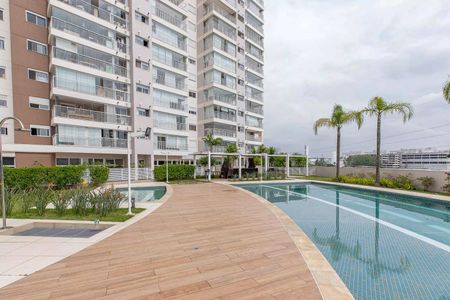 Apartamento à venda com 105m², 3 quartos e 2 vagas Apartamento à venda com 105m², 3 quartos e 2 vagasÁrea comum - Piscina