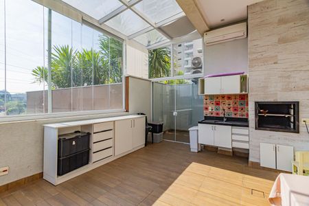 Apartamento à venda com 105m², 3 quartos e 2 vagas Apartamento à venda com 105m², 3 quartos e 2 vagasVaranda gourmet