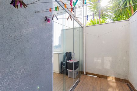 Apartamento à venda com 105m², 3 quartos e 2 vagas Apartamento à venda com 105m², 3 quartos e 2 vagasÁrea de Serviço