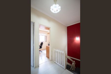 Casa à venda com 96m², 3 quartos e 1 vaga Casa à venda com 96m², 3 quartos e 1 vagaCorredor
