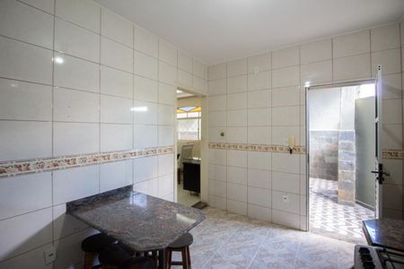 Casa à venda com 96m², 3 quartos e 1 vaga Casa à venda com 96m², 3 quartos e 1 vagaCozinha