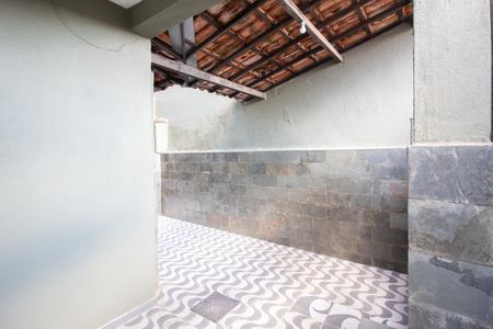 Casa à venda com 96m², 3 quartos e 1 vaga Casa à venda com 96m², 3 quartos e 1 vagaVaranda