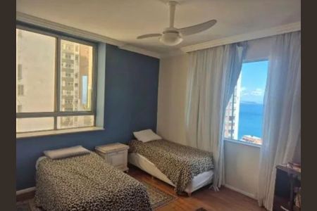 Apartamento para alugar com 4 quartos, 148m² em Vitória, Salvador