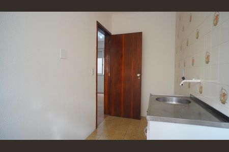 Cozinha  de apartamento para alugar com 1 quarto, 40m² em Bom Jesus, Porto Alegre