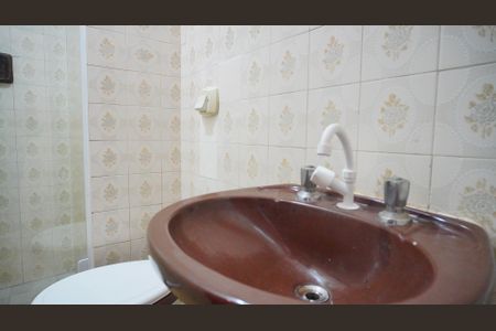 Banheiro  de apartamento para alugar com 1 quarto, 40m² em Bom Jesus, Porto Alegre
