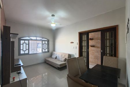 Casa para alugar com 146m², 2 quartos e 3 vagas Casa para alugar com 146m², 2 quartos e 3 vagasSala