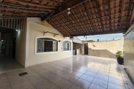 Casa para alugar com 146m², 2 quartos e 3 vagas Casa para alugar com 146m², 2 quartos e 3 vagasGaragem