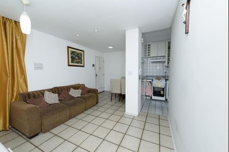 Apartamento à venda com 3 quartos, 60m² em Jardim Riacho das Pedras, Contagem