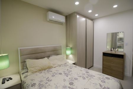 Casa à venda com 340m², 3 quartos e 2 vagasSuíte 2
