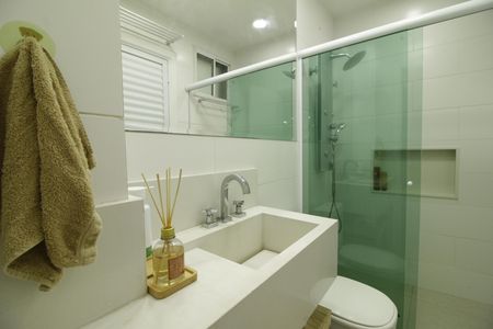 Casa à venda com 340m², 3 quartos e 2 vagasBanheiro
