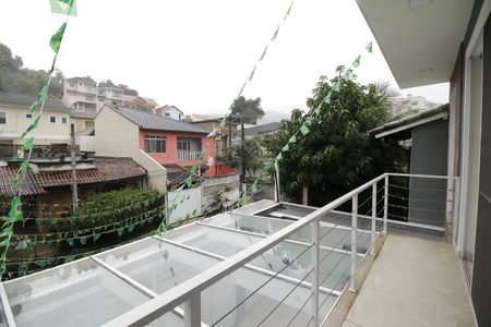 Casa à venda com 340m², 3 quartos e 2 vagasVaranda 