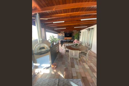 Casa de condomínio à venda com 178m², 3 quartos e 4 vagas