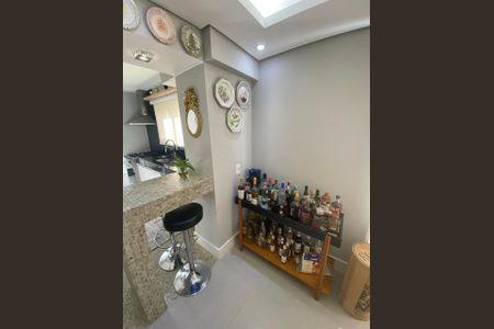 Casa de condomínio à venda com 178m², 3 quartos e 4 vagas