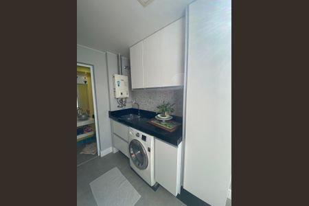 Casa de condomínio à venda com 178m², 3 quartos e 4 vagas