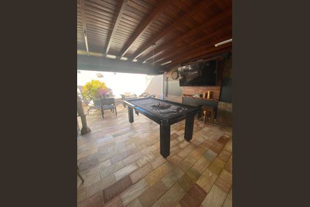 Casa de condomínio à venda com 178m², 3 quartos e 4 vagas