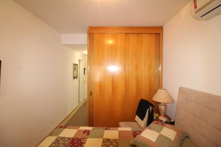 Apartamento à venda com 128m², 3 quartos e 3 vagasQuarto 3