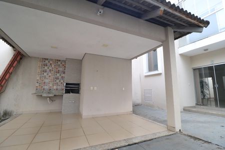 Casa de condomínio para alugar com 70m², 2 quartos e 1 vagaÁrea comum - Churrasqueira
