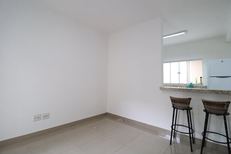 Casa de condomínio para alugar com 70m², 2 quartos e 1 vagaSala