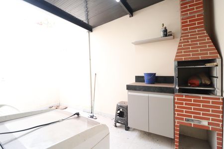 Casa de condomínio para alugar com 70m², 2 quartos e 1 vagaChurrasqueira
