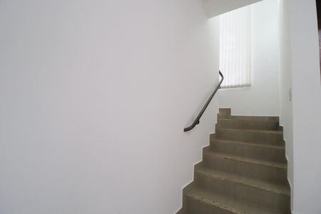 Casa de condomínio para alugar com 70m², 2 quartos e 1 vagaEscadas